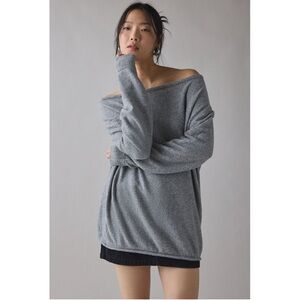 ✨NWT✨ UO Nola Oversized Off-The-Shoulder Sweater - Light Grey - Size M